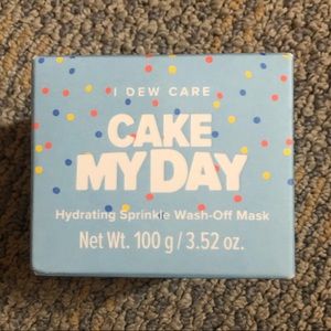 I Dew Care Cake My Day Mask